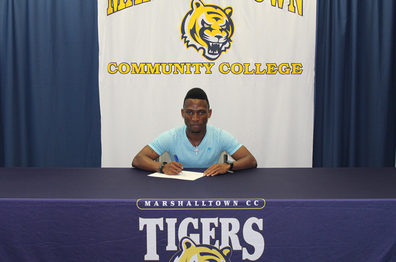Isaac Moore of the MCC Soccer team has signed a National Letter of Intent with Ohio Valley University