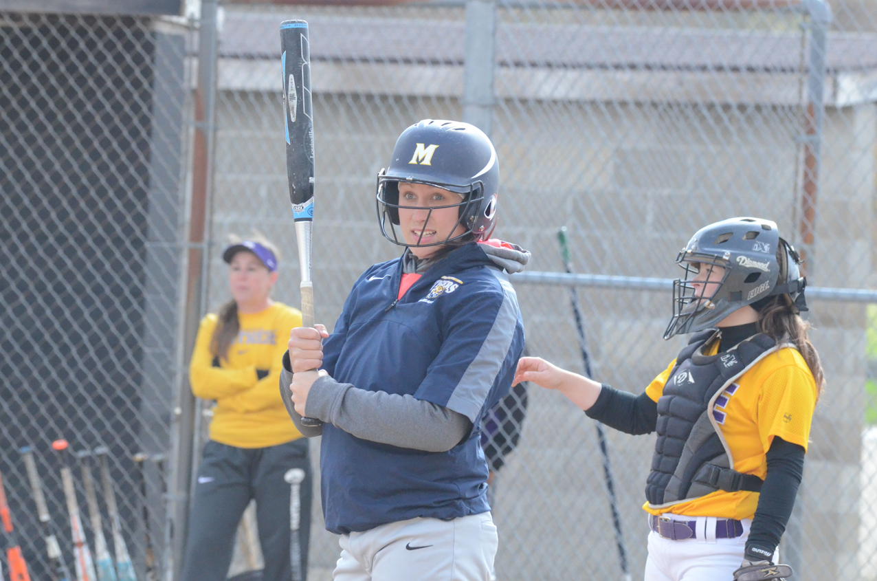 Softball opens 2016 with a pair of run-rule wins