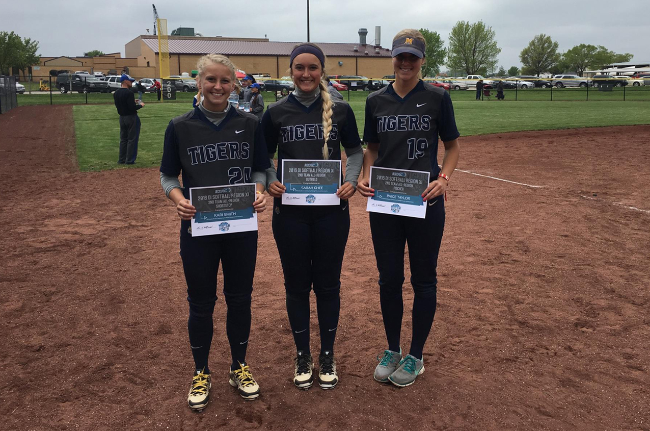 Ghee, Smith, Taylor land All-Region honors