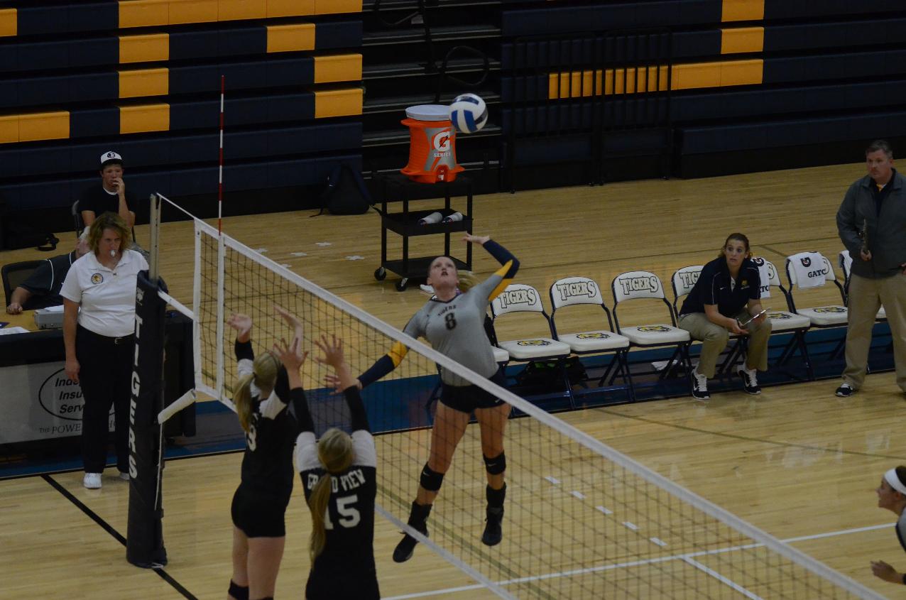 Eagles handle MCC in straight sets