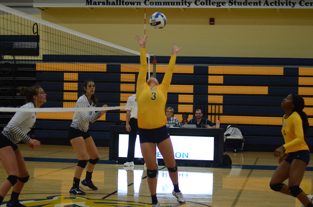 Volleyball storms back for a 3-2 win at Wartburg JV