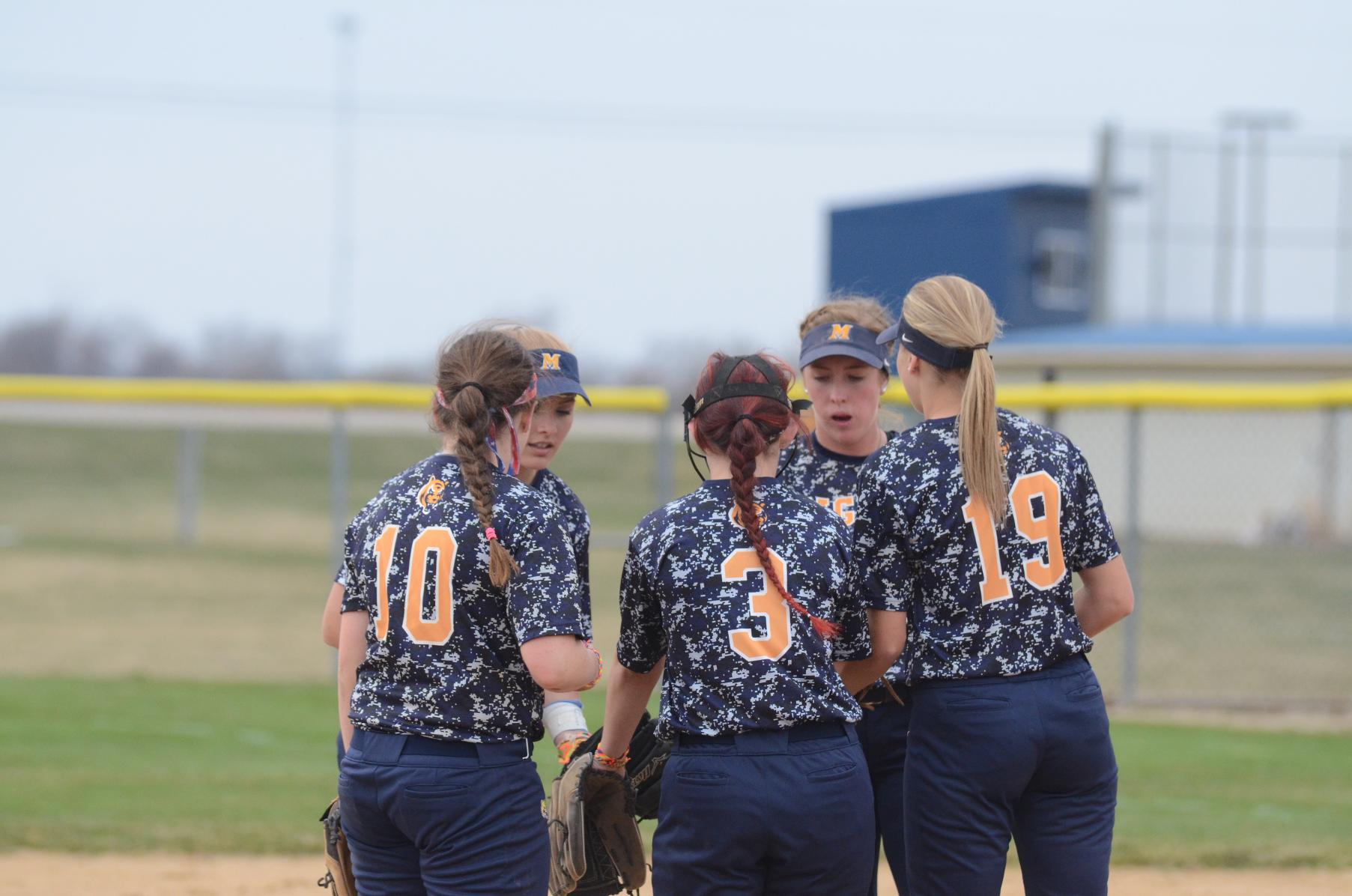 Softball falls on the road to Muscatine in conference play