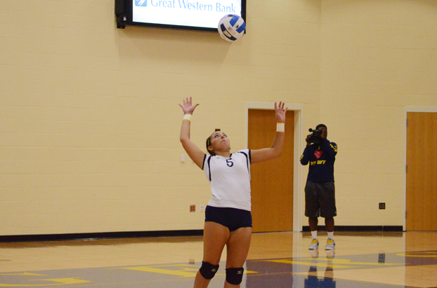 Volleyball picks up first conference win of the year